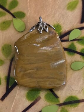 Polished Brown Tiger's Eye Stone Pendant - Classic Women’s Jewelry